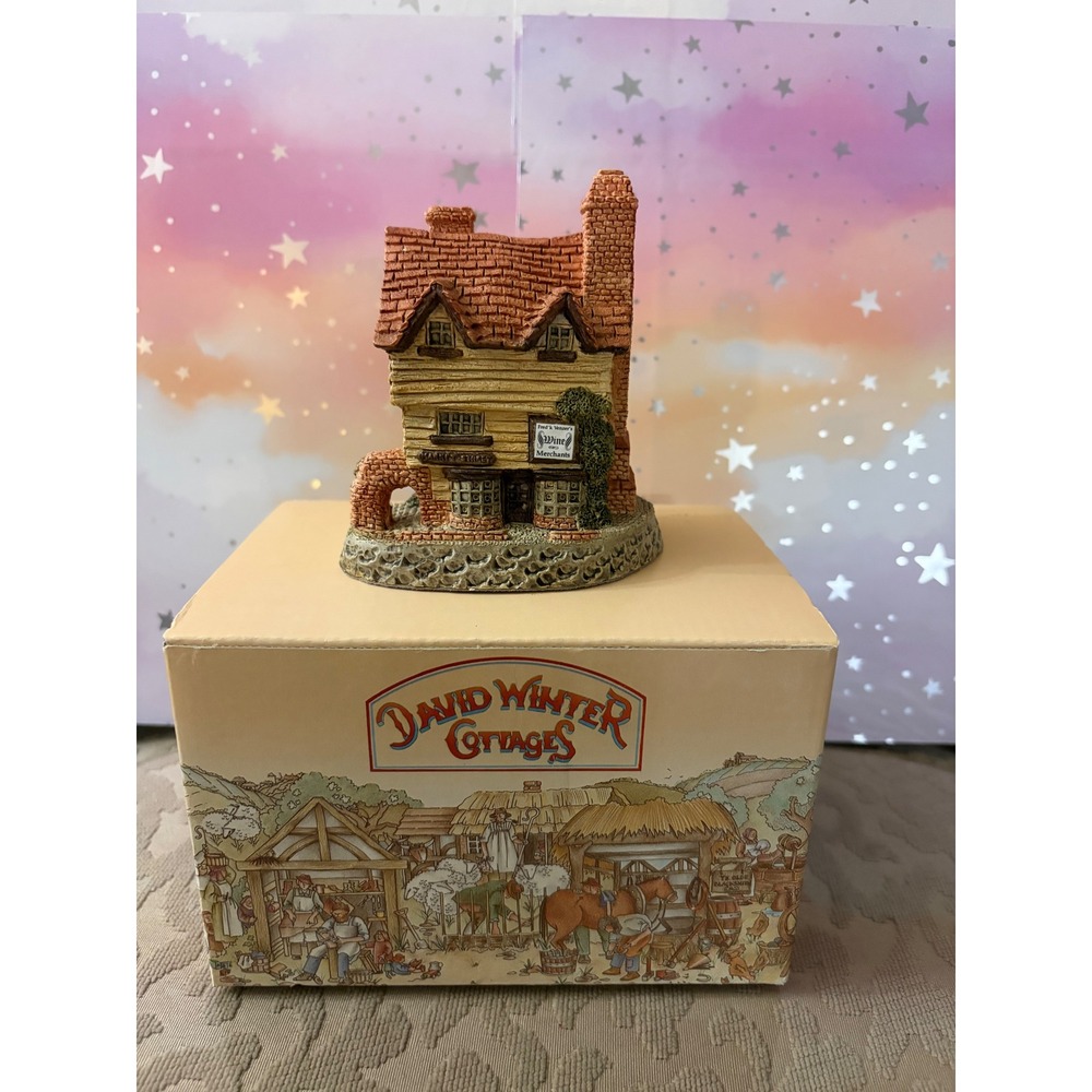 David Winter Wine Merchant Cottage 1980 John Hine Ltd Hand Painted Figurine Box